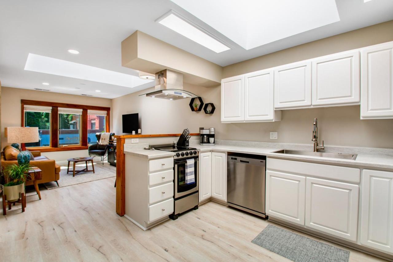 Port Angeles City View Loft ภายนอก รูปภาพ